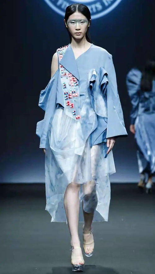 設(shè)計(jì)新聲 2021大學(xué)生時(shí)裝周首日畢業(yè)作品發(fā)布精彩紛呈